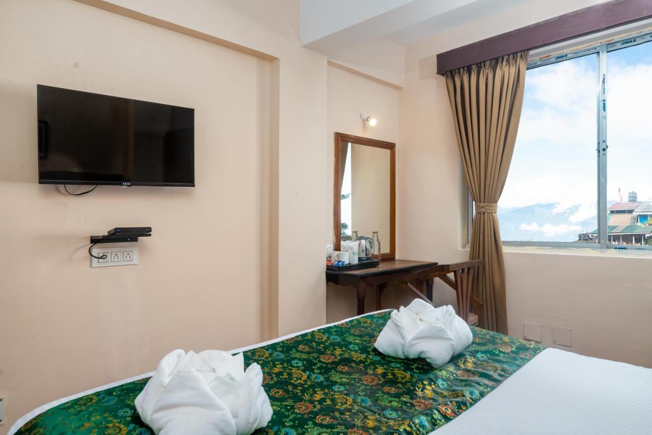 Muscatel Roma - 400 Mts From Mall Road 다르질링 외부 사진