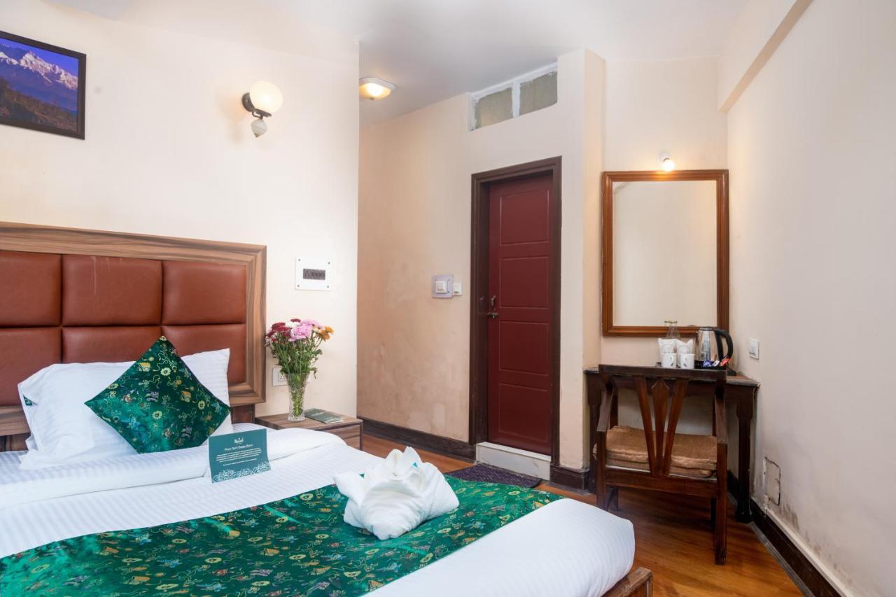 Muscatel Roma - 400 Mts From Mall Road 다르질링 외부 사진