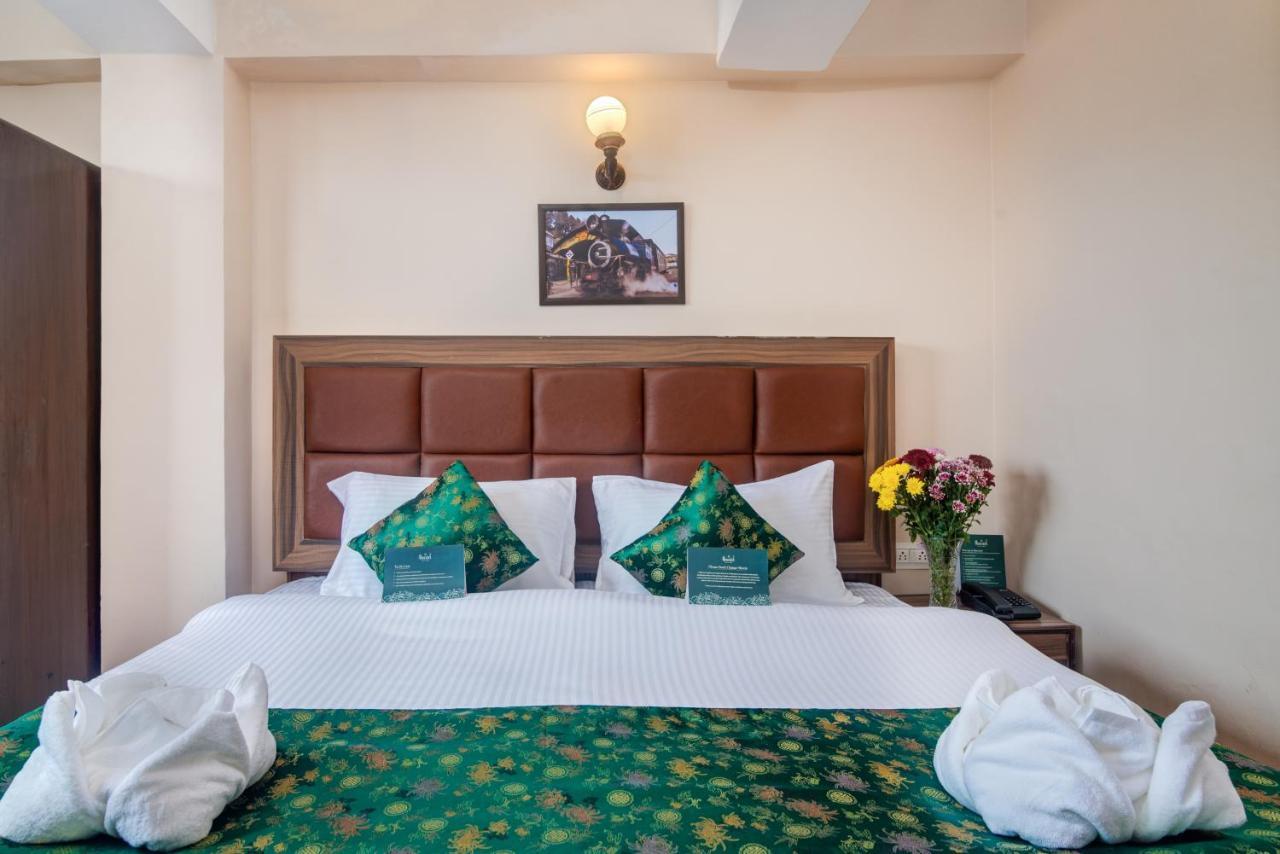 Muscatel Roma - 400 Mts From Mall Road 다르질링 외부 사진