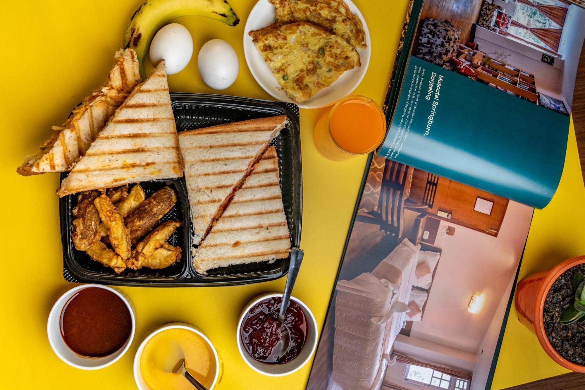 Muscatel Roma - 400 Mts From Mall Road 다르질링 외부 사진